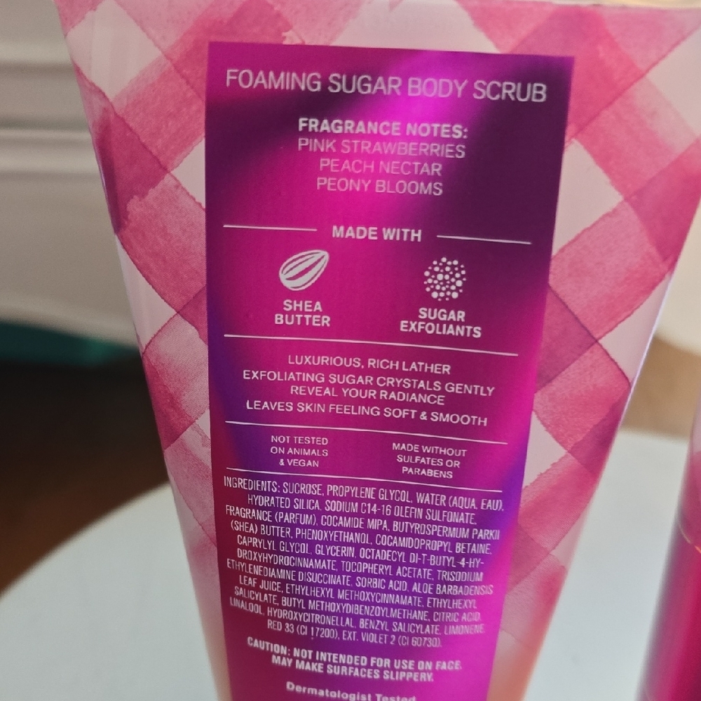 Bath & Body Works Gingham Gorgeous Pink Body Wash & Scrub Set - Picture 4 of 4